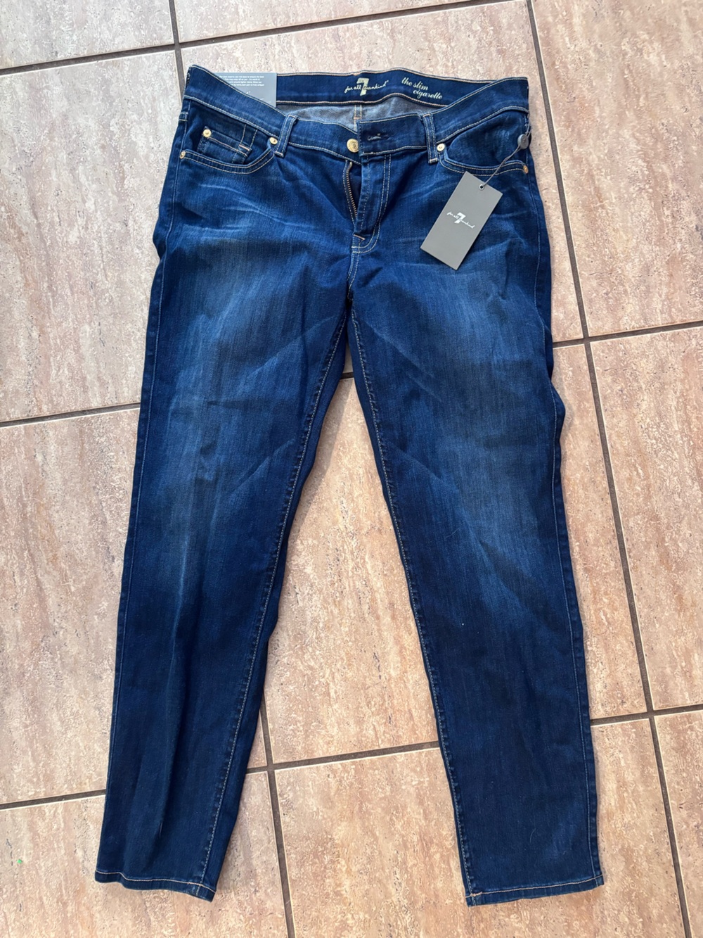 NWTs 7 For All Mankind Women's Dark Blue Straight Leg Jeans